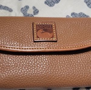 Dooney& Bourke